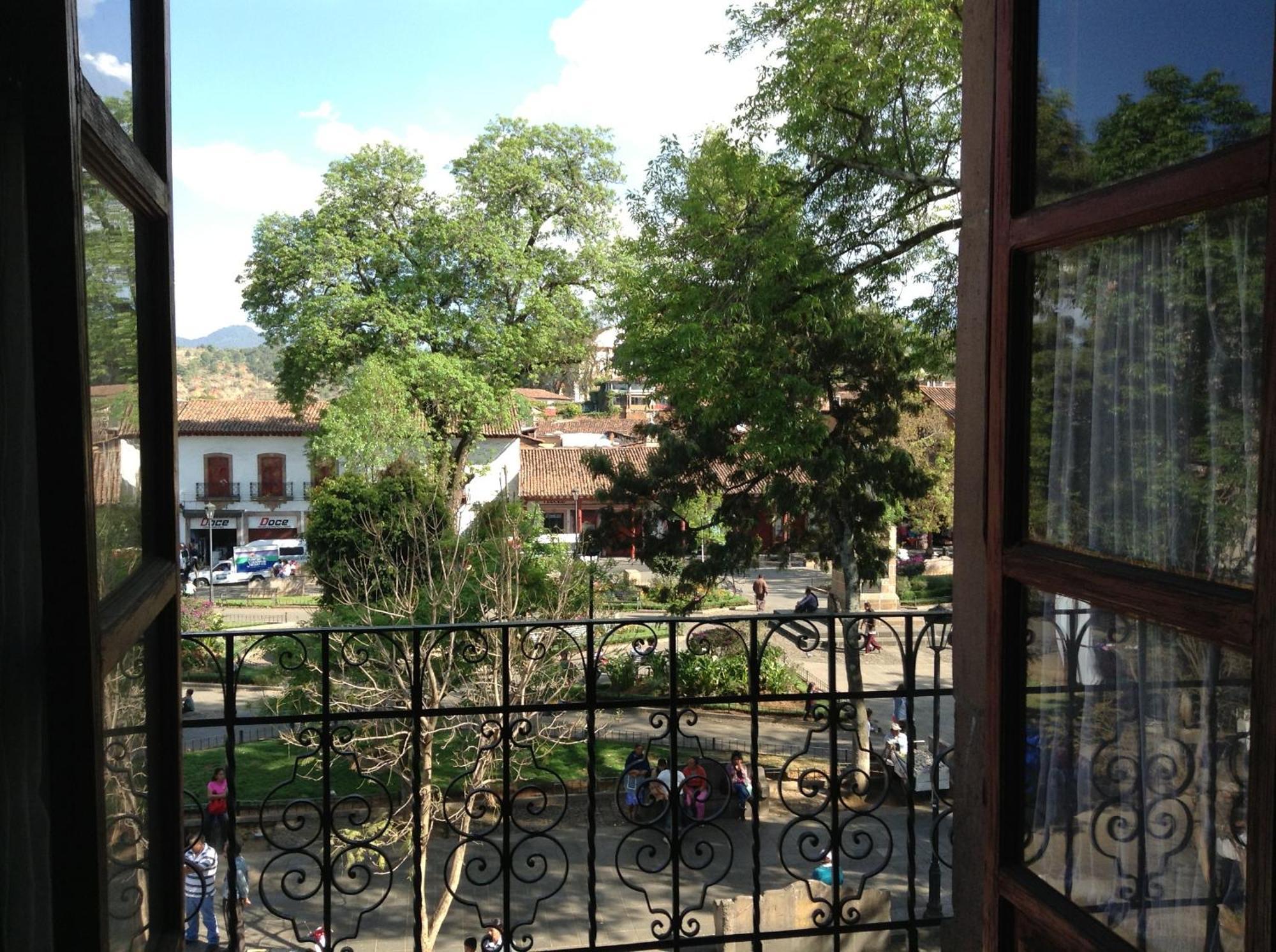 Posada De San Agustin Pátzcuaro Buitenkant foto