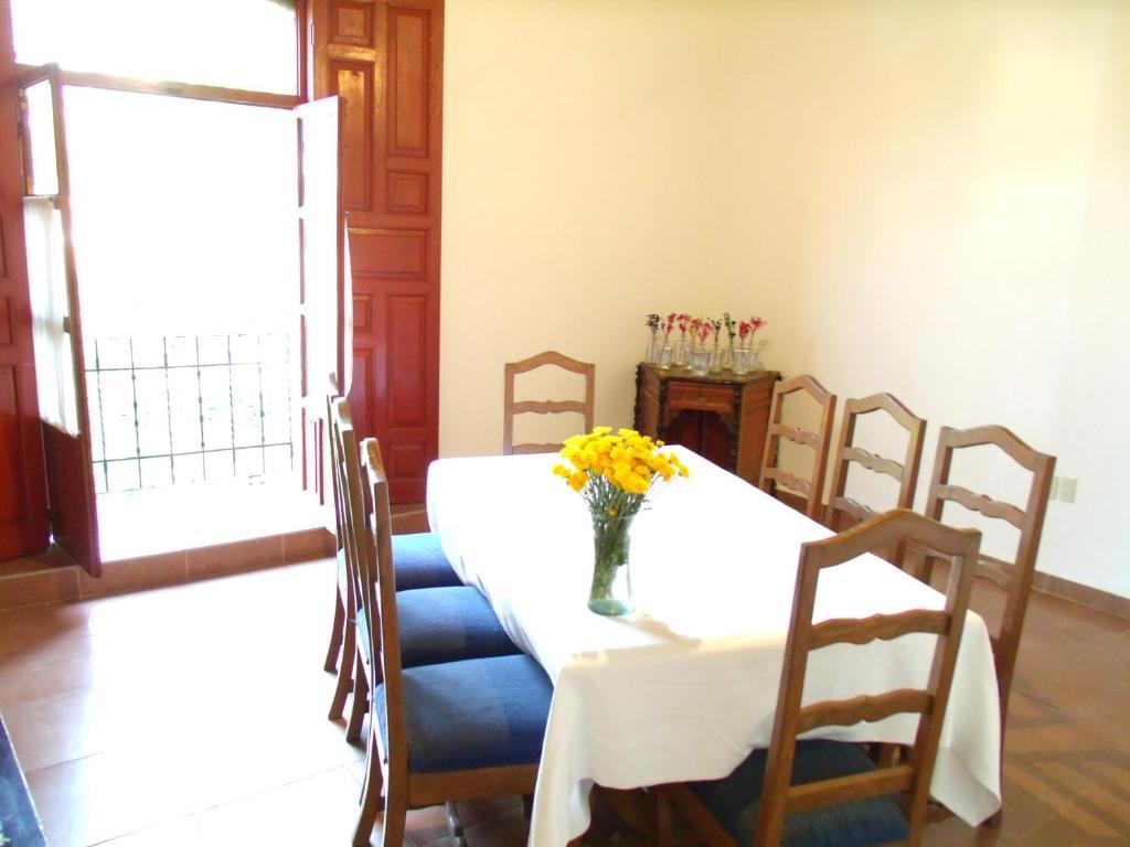 Posada De San Agustin Pátzcuaro Buitenkant foto