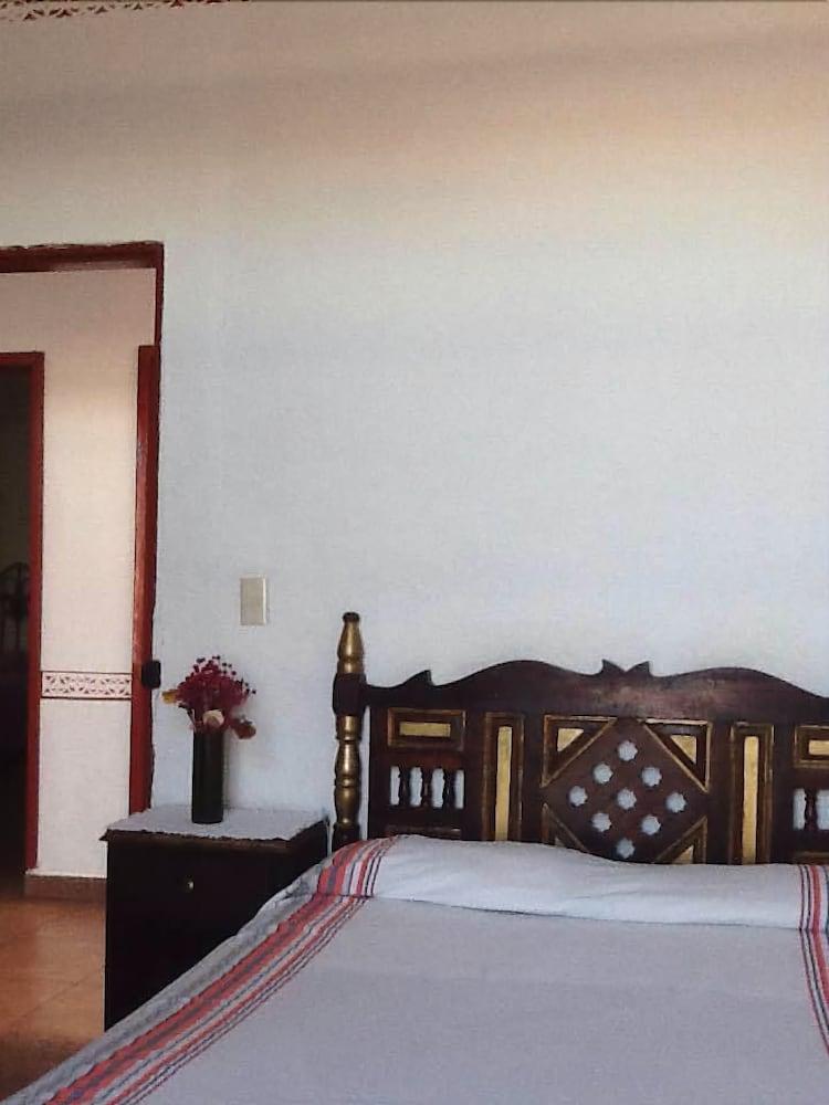 Posada De San Agustin Pátzcuaro Buitenkant foto